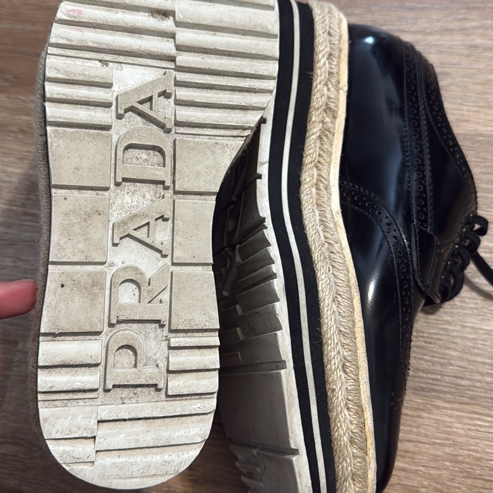 Prada Shoes - Picture 8 of 9